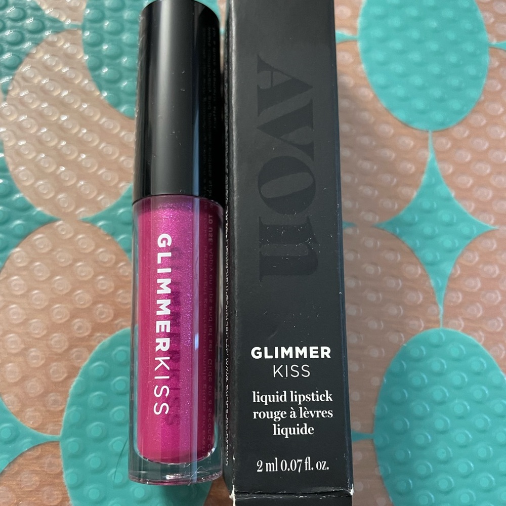 BNIB. Avon Glimmer Kiss Liquid Lipstick. $10.00